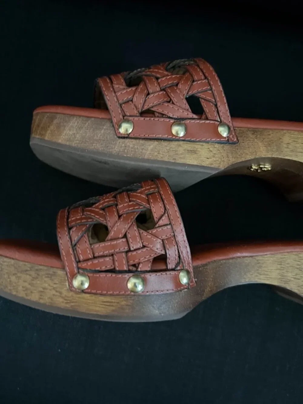 Tory Burch Basket Weave Brown Leather Clogs Wooden Slide Mules Sandals Size 7.5